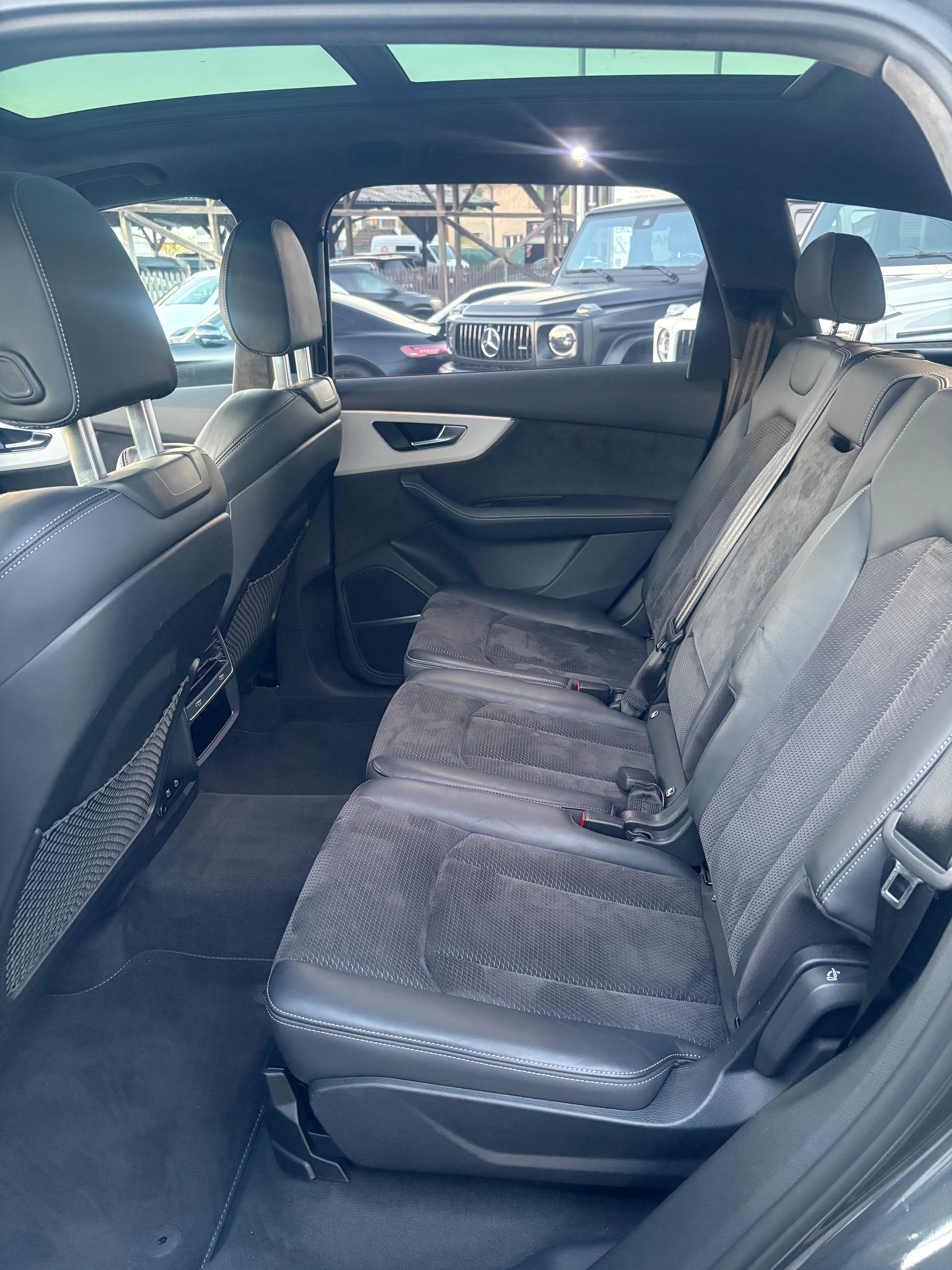 AUDI SQ7 4.0 TDI quattro tiptronic-image-15