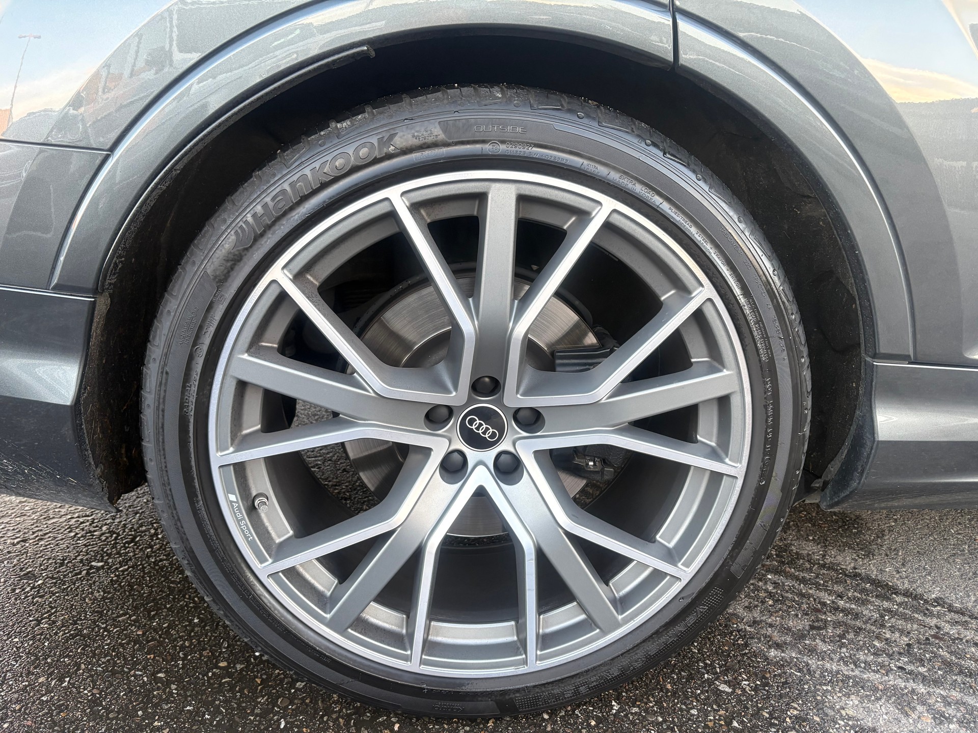 AUDI SQ7 4.0 TDI quattro tiptronic-image-8