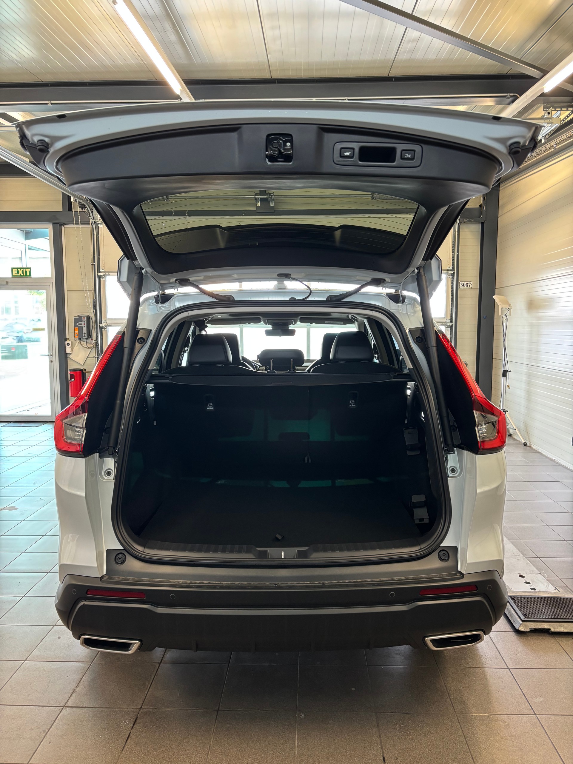 HONDA CR-V e:HEV 2.0i-MMD AWD Advance-image-13