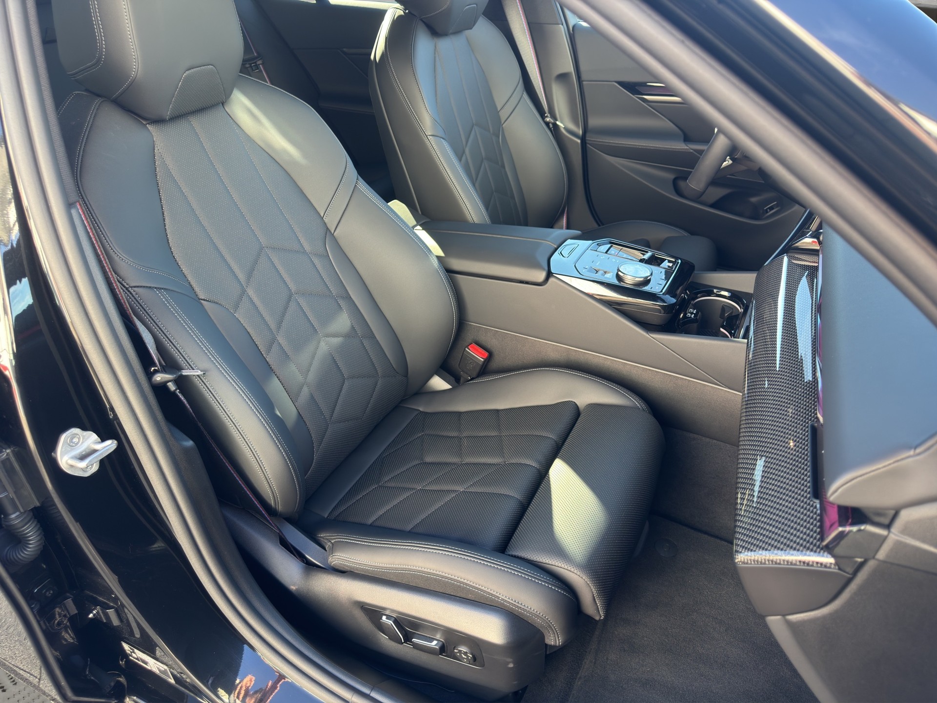 BMW 540d xDrive 48V M Sport Pro Steptronic-image-18