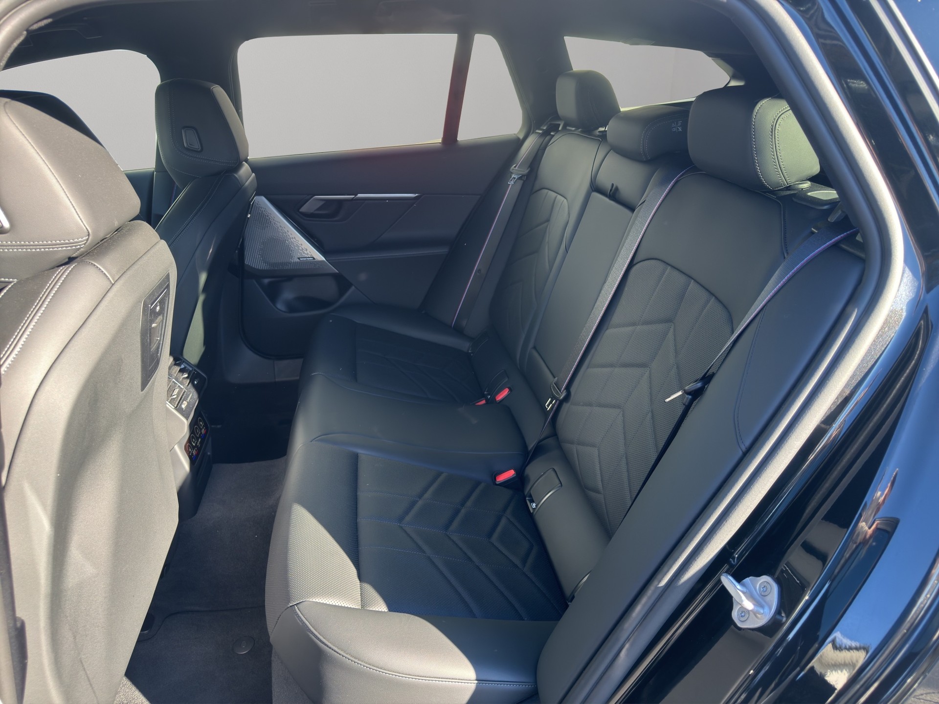 BMW 540d xDrive 48V M Sport Pro Steptronic-image-16