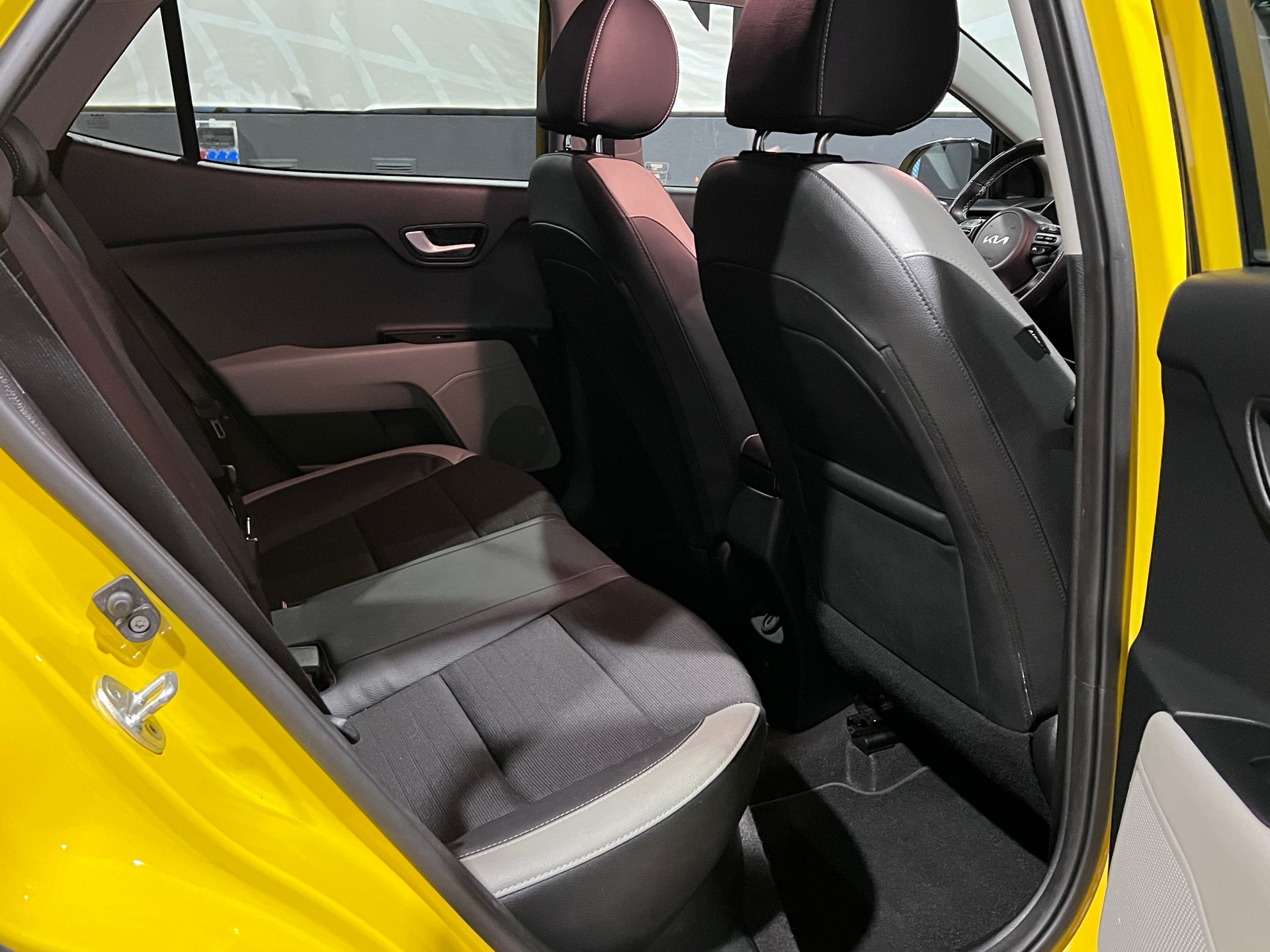 KIA Stonic 1.0 T-GDI MHEV GT-Line DCT-image-14