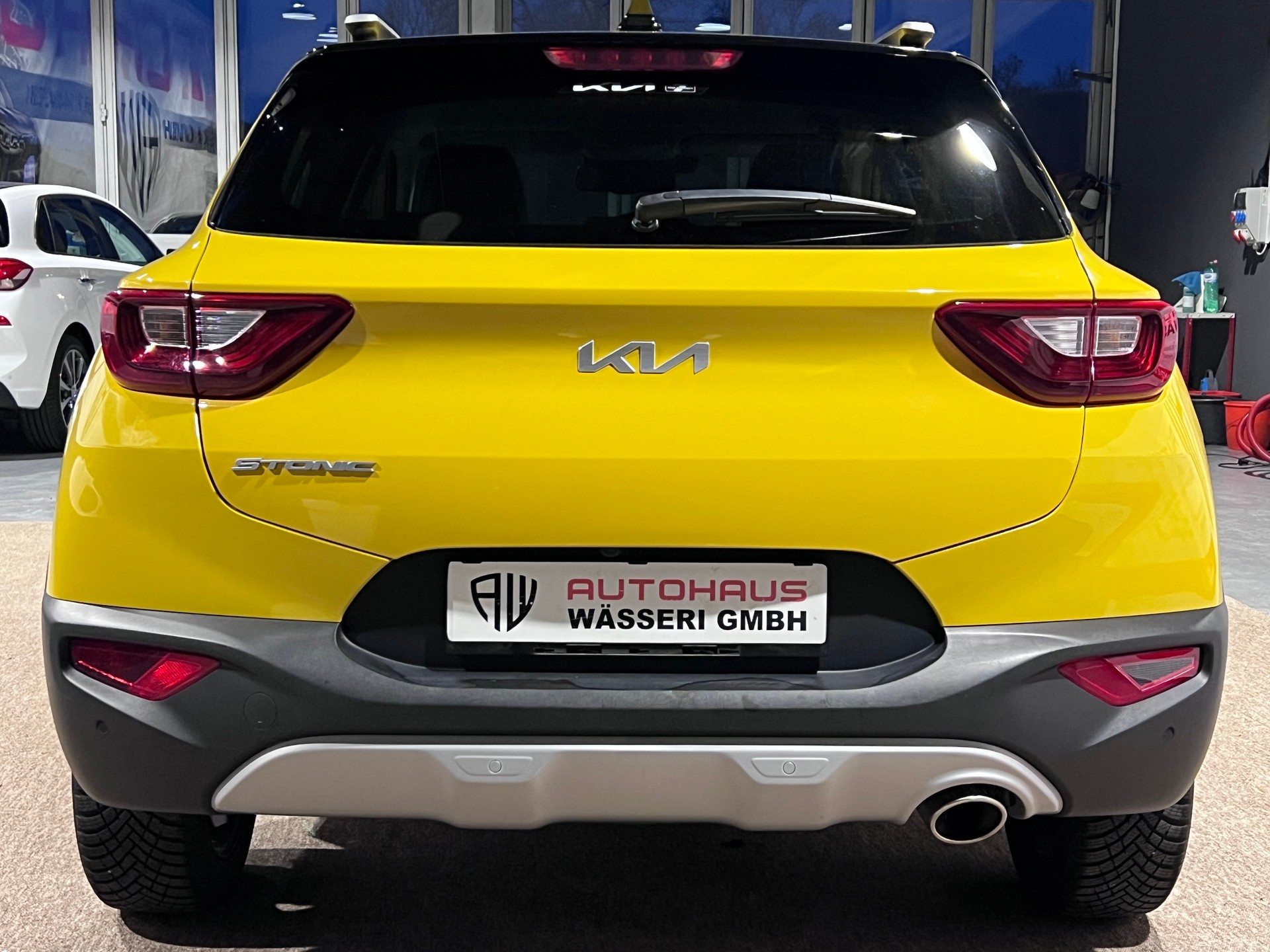 KIA Stonic 1.0 T-GDI MHEV GT-Line DCT-image-3