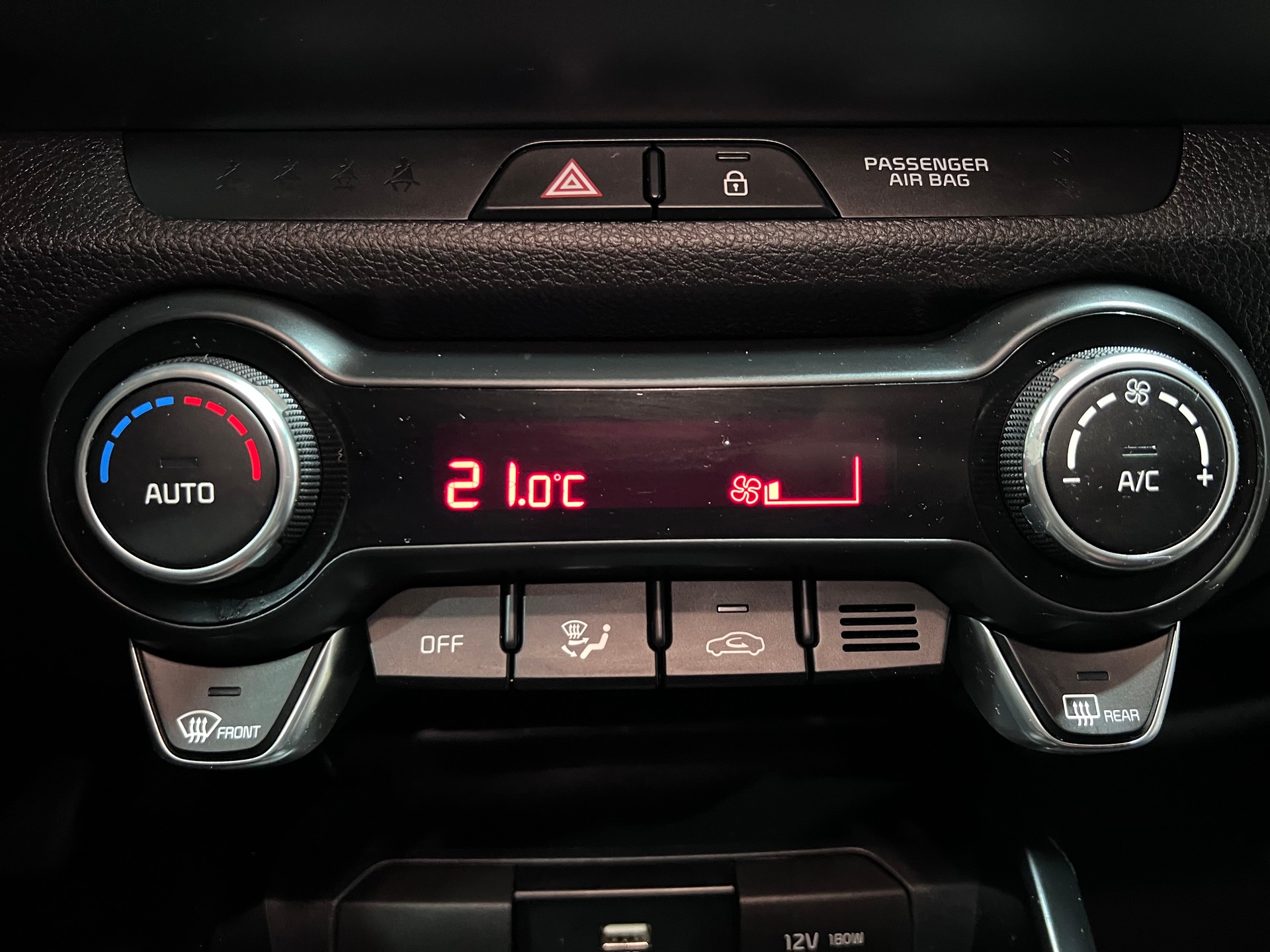 KIA Stonic 1.0 T-GDI MHEV GT-Line DCT-image-18