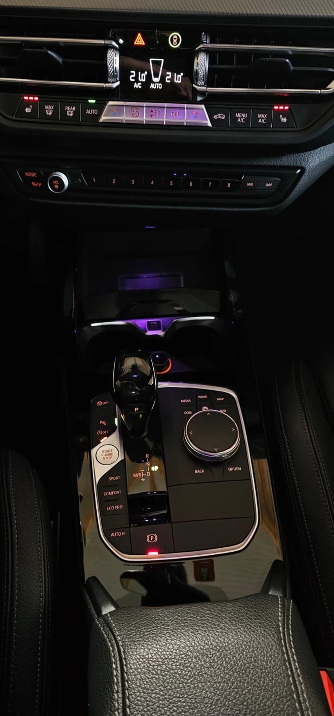 BMW M135i xDrive Steptronic *CH-Fahrzeug*-image-15