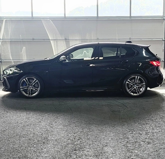 BMW M135i xDrive Steptronic *CH-Fahrzeug*-image-1