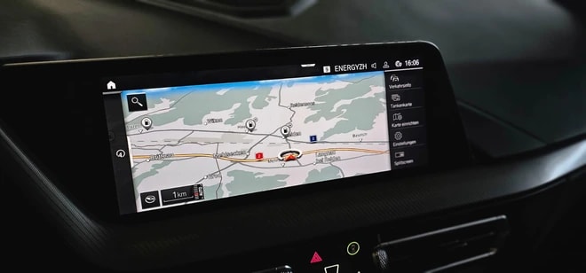 BMW M135i xDrive Steptronic *CH-Fahrzeug*-image-19