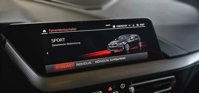 BMW M135i xDrive Steptronic *CH-Fahrzeug*-image-17