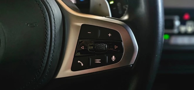 BMW M135i xDrive Steptronic *CH-Fahrzeug*-image-12