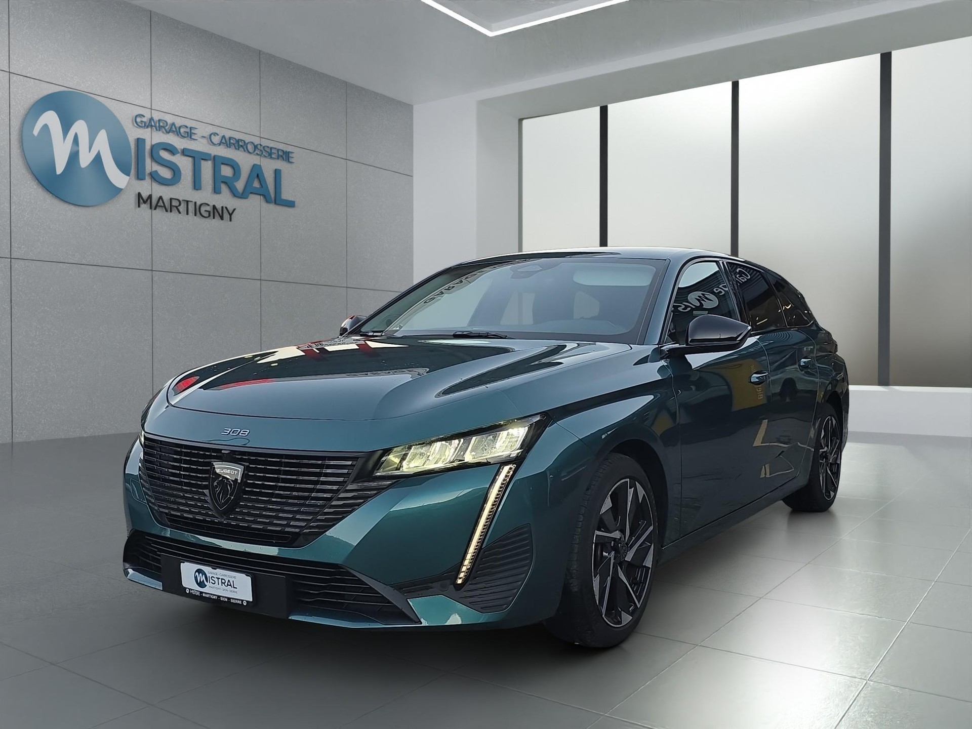 PEUGEOT 308 SW 1.2T Allure Pack EAT8-image-0
