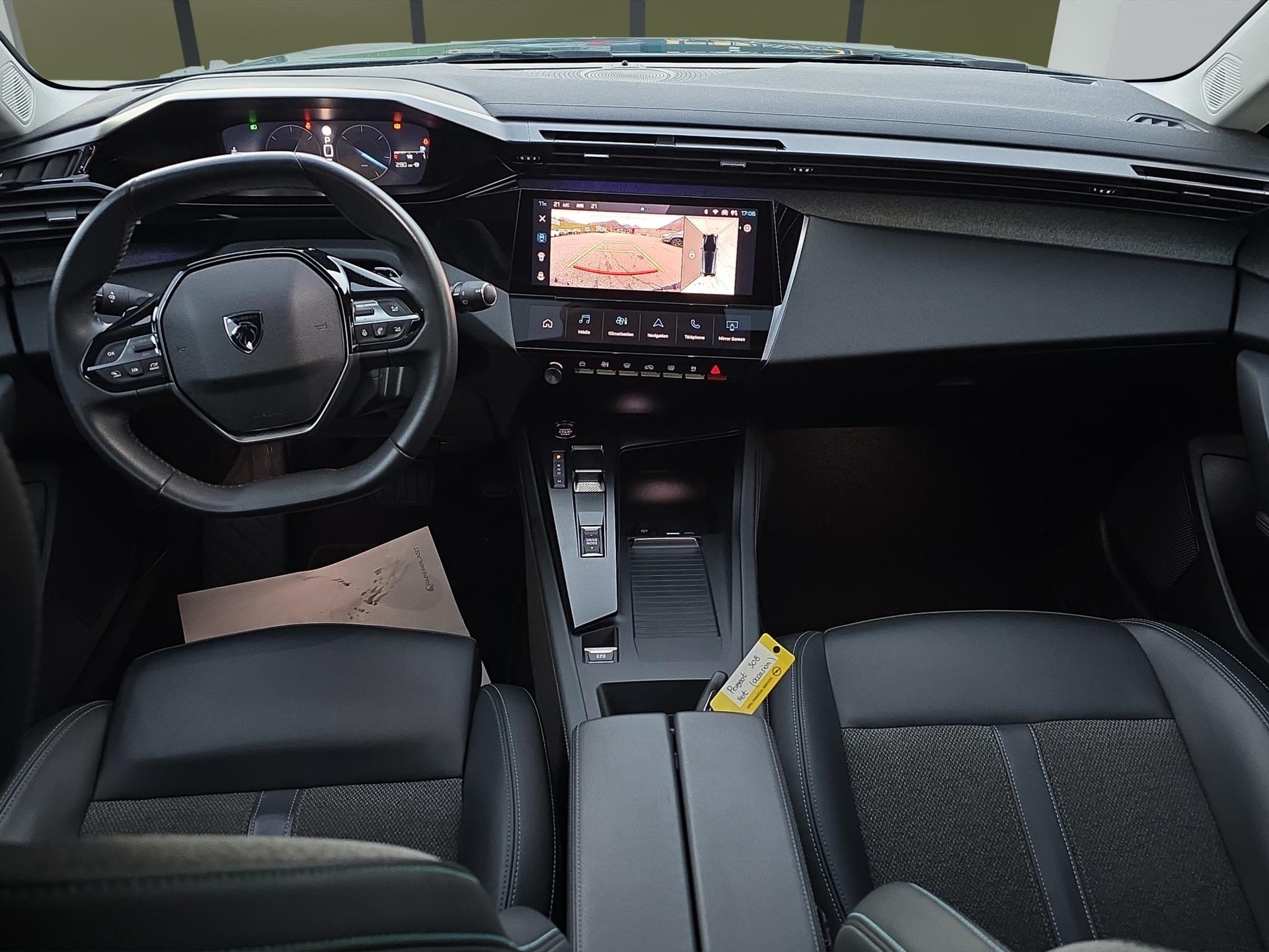 PEUGEOT 308 SW 1.2T Allure Pack EAT8-image-10