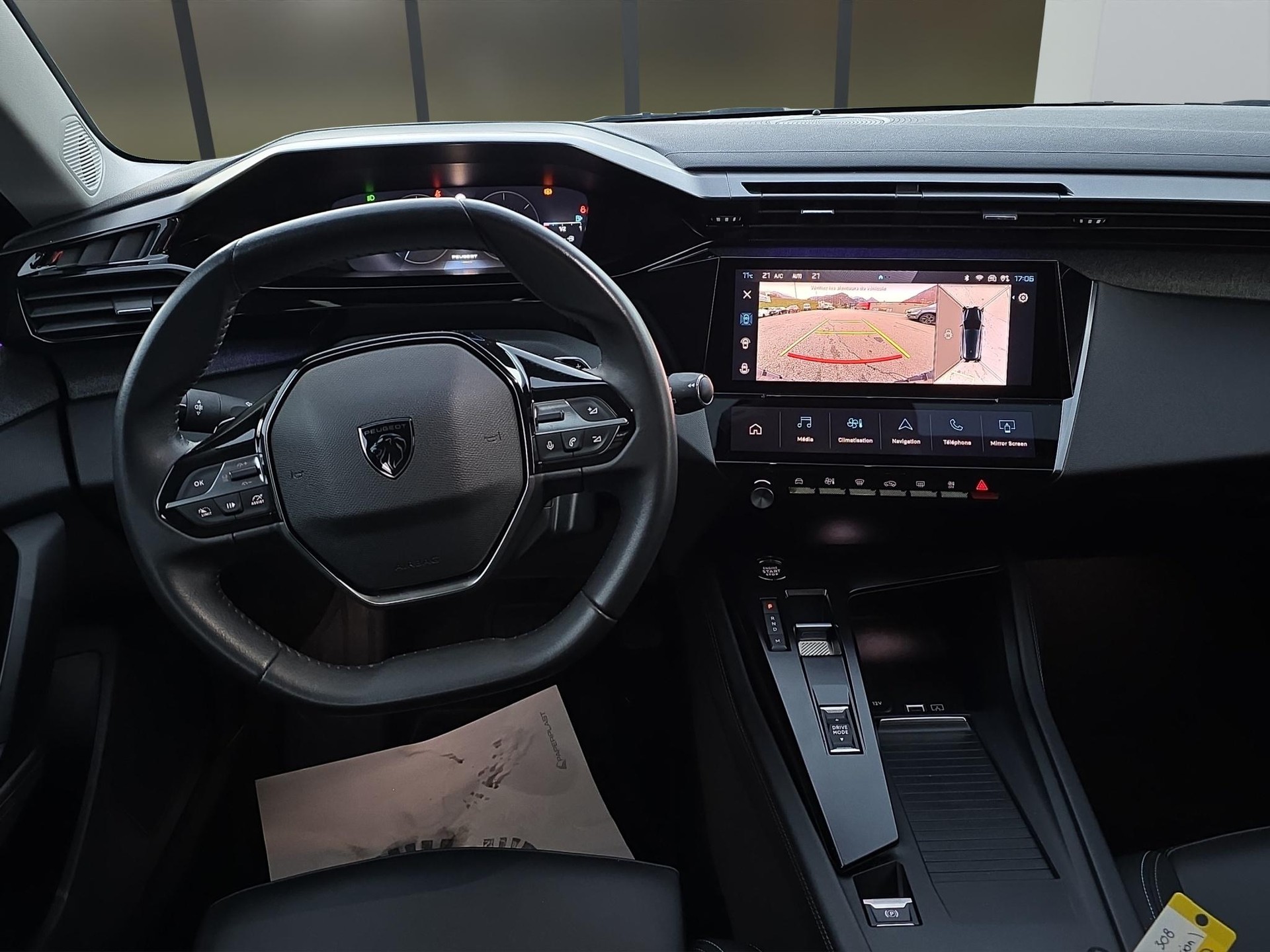 PEUGEOT 308 SW 1.2T Allure Pack EAT8-image-11