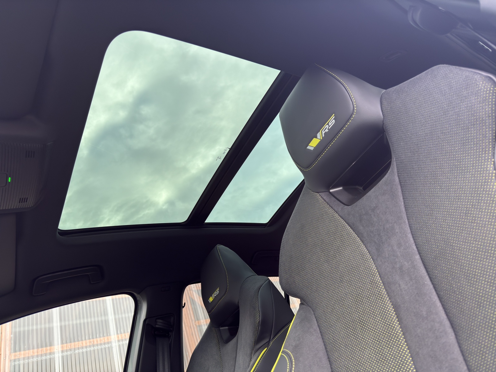 SKODA Enyaq 4x4 RS-image-9
