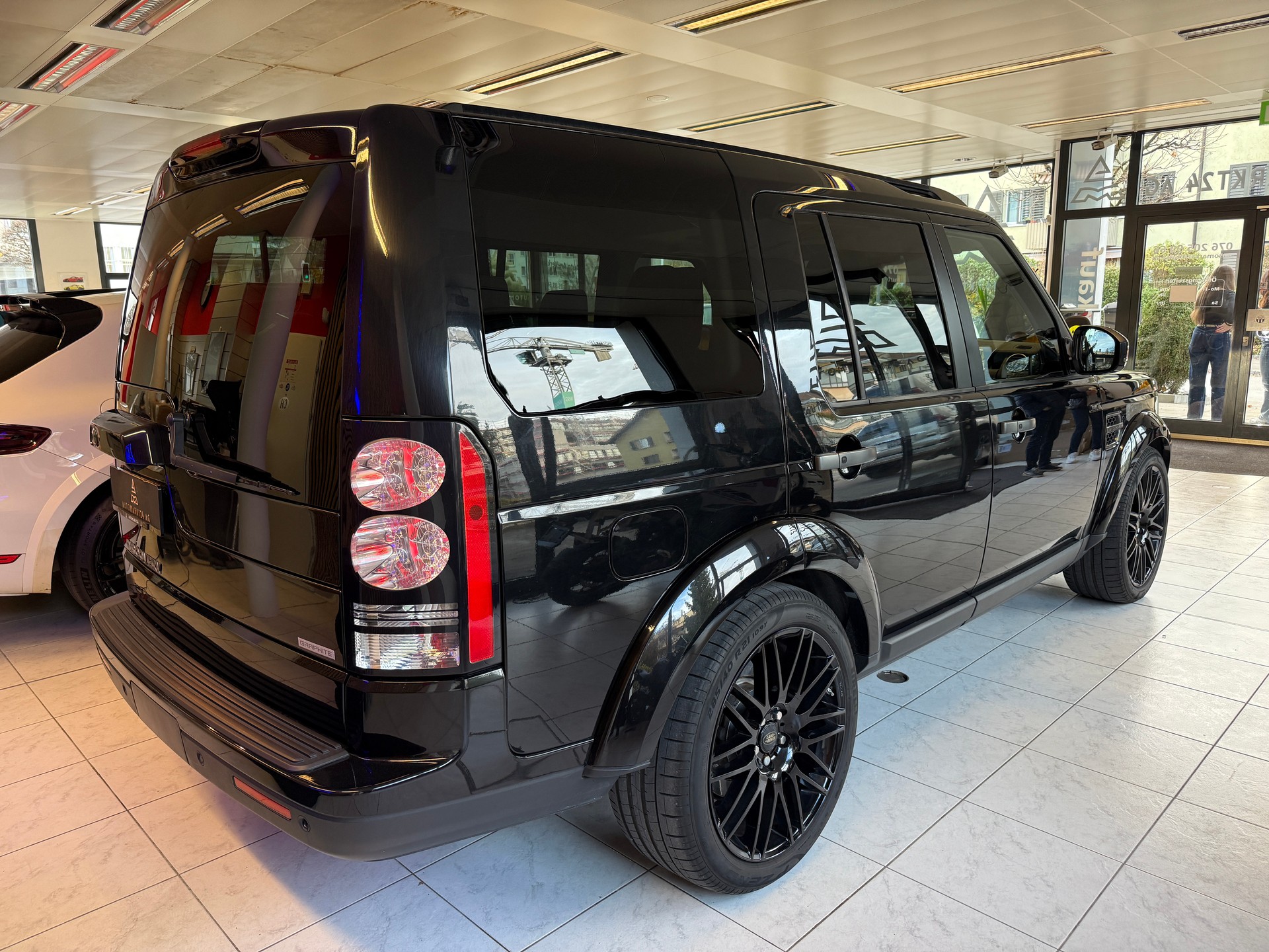 LAND ROVER Discovery 3.0 TDV6 !!!7Plätze!!! 210 Graphite-image-15