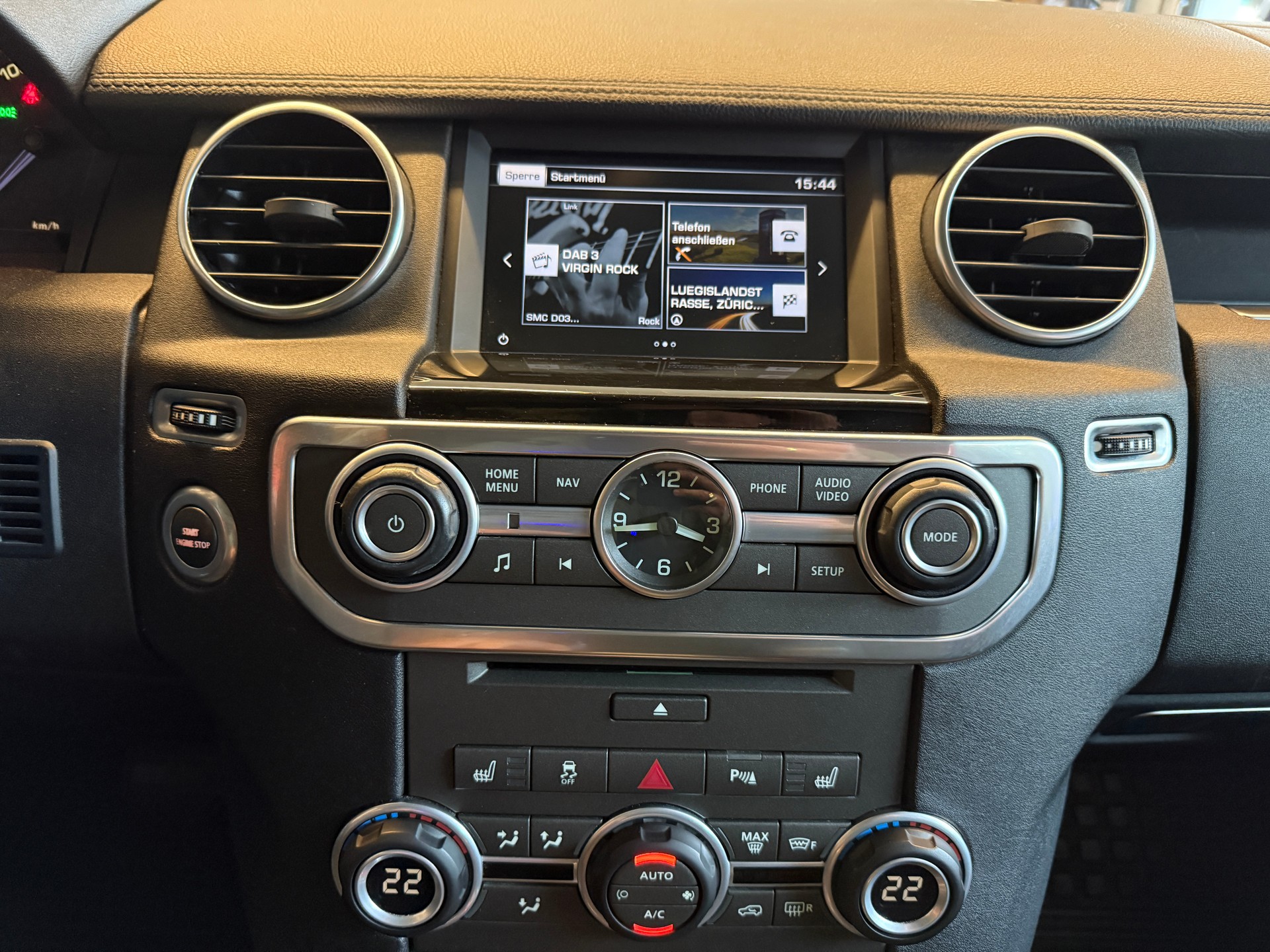 LAND ROVER Discovery 3.0 TDV6 !!!7Plätze!!! 210 Graphite-image-10