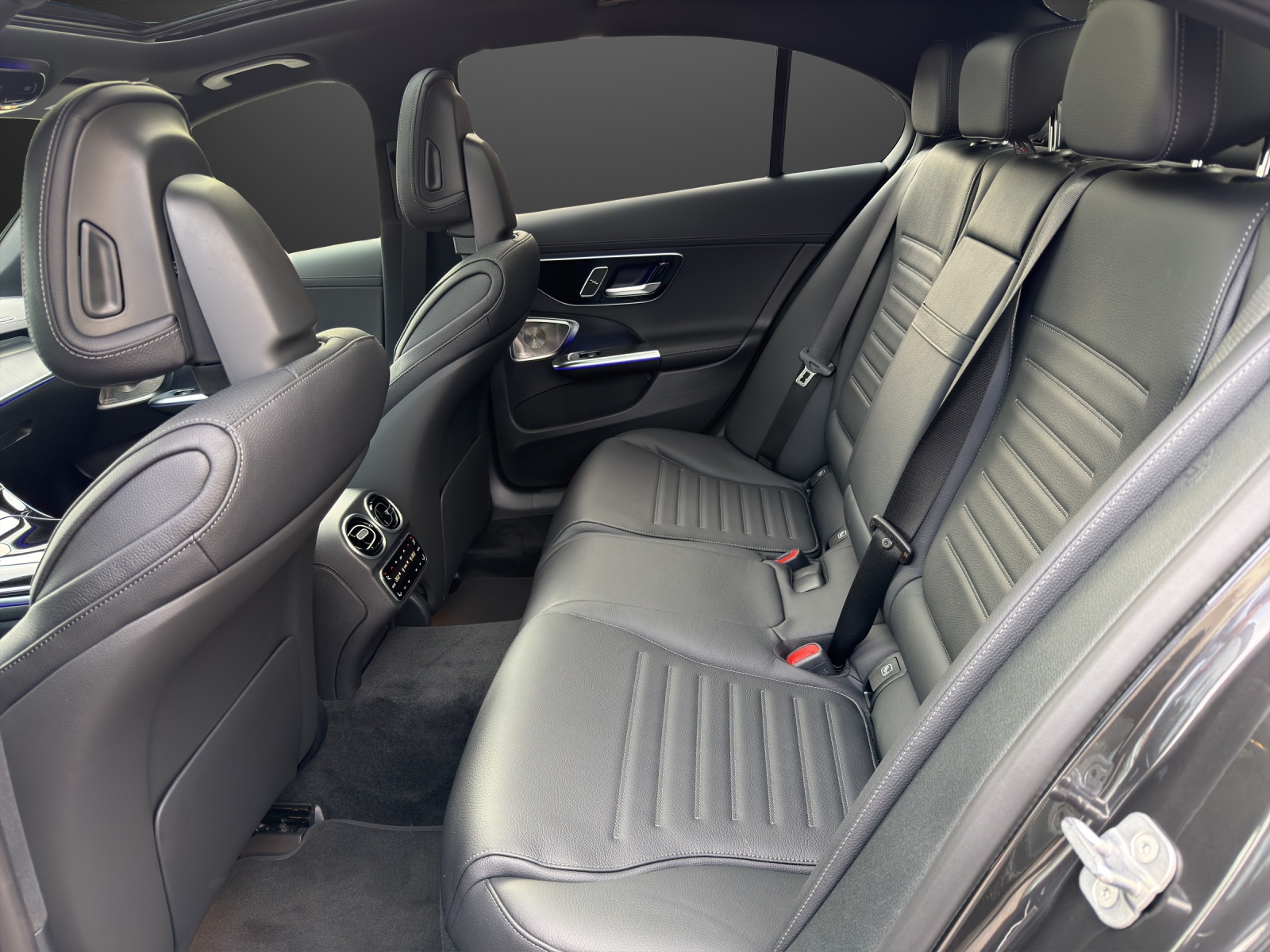 MERCEDES-BENZ C 220 d 4 Matic-image-11