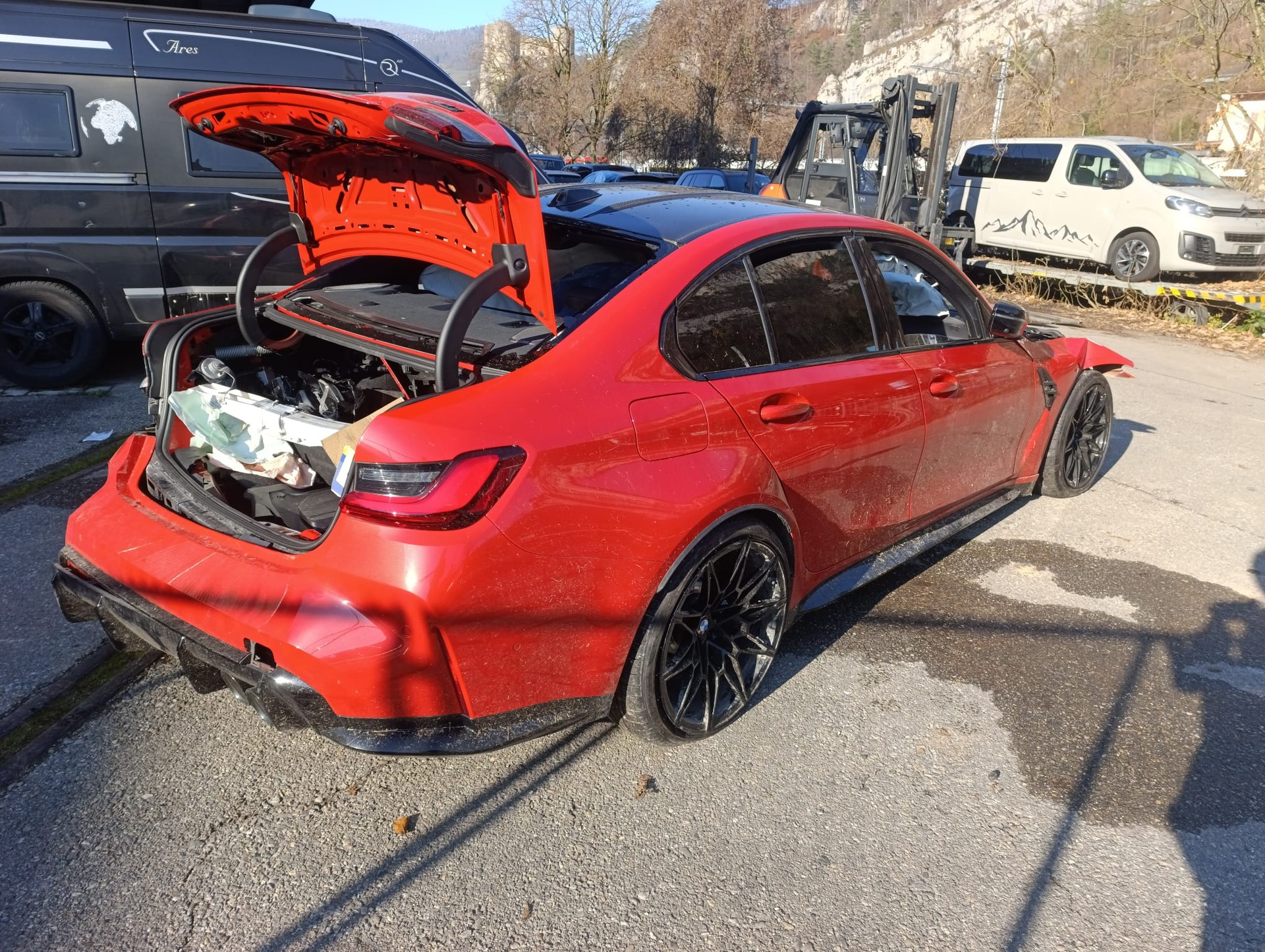 BMW M3 Competition M xDrive-image-9