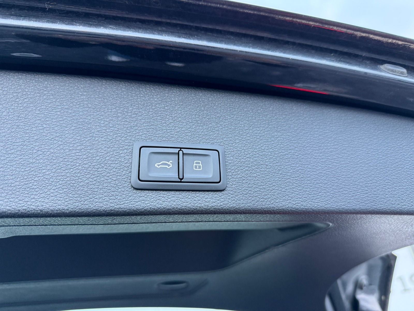 AUDI Q2 35 TFSI S line-image-11