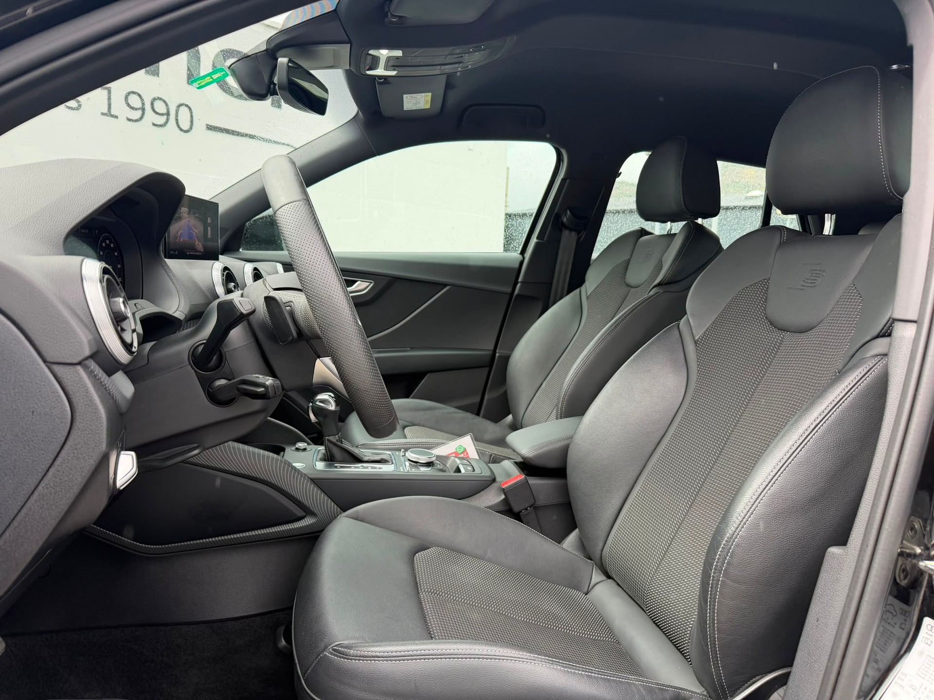 AUDI Q2 35 TFSI S line-image-8