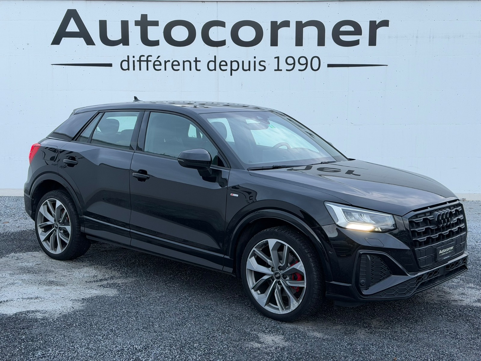 AUDI Q2 35 TFSI S line-image-1