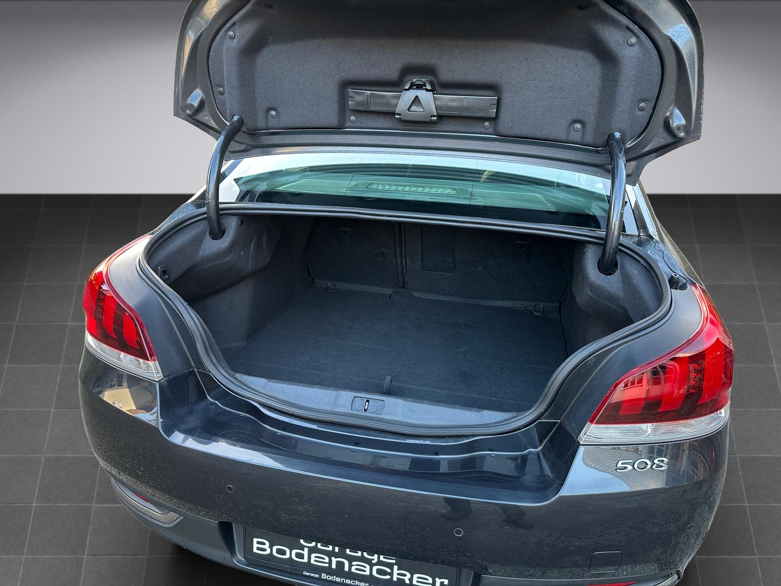 PEUGEOT 508 2.0 BlueHDi Allure Automatic-image-17
