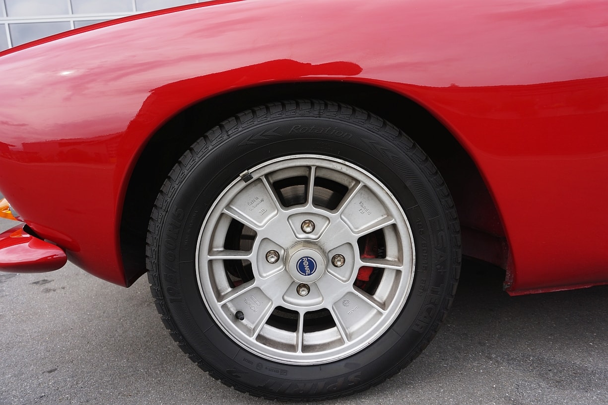 VW KARMANN-GHIA-image-12