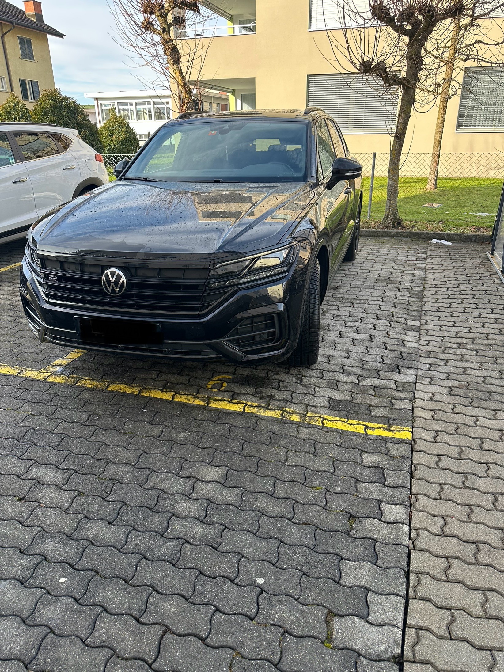 VW VW Touareg 3.0 R-L DT TDI A8-image-3