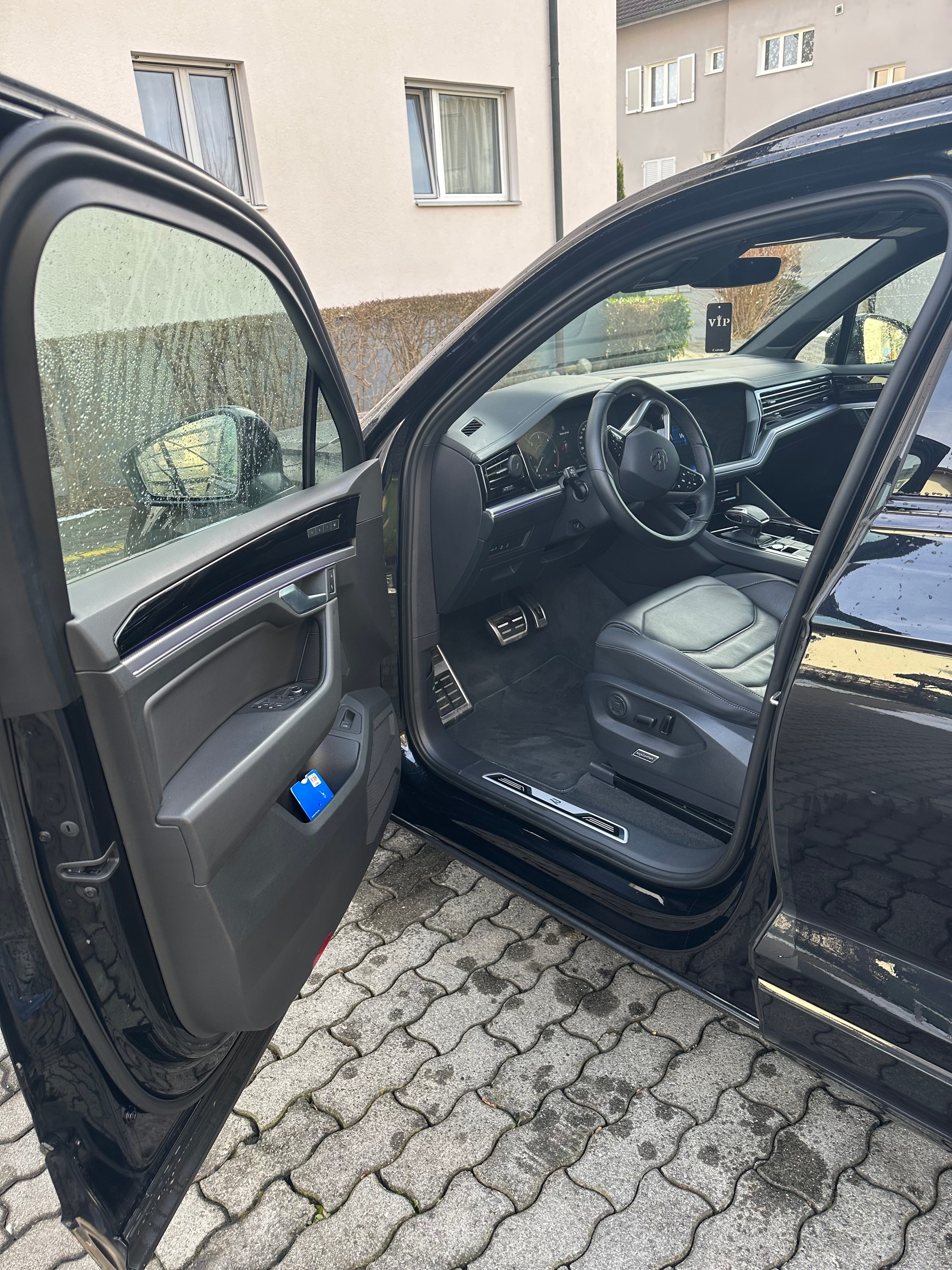 VW VW Touareg 3.0 R-L DT TDI A8-image-4