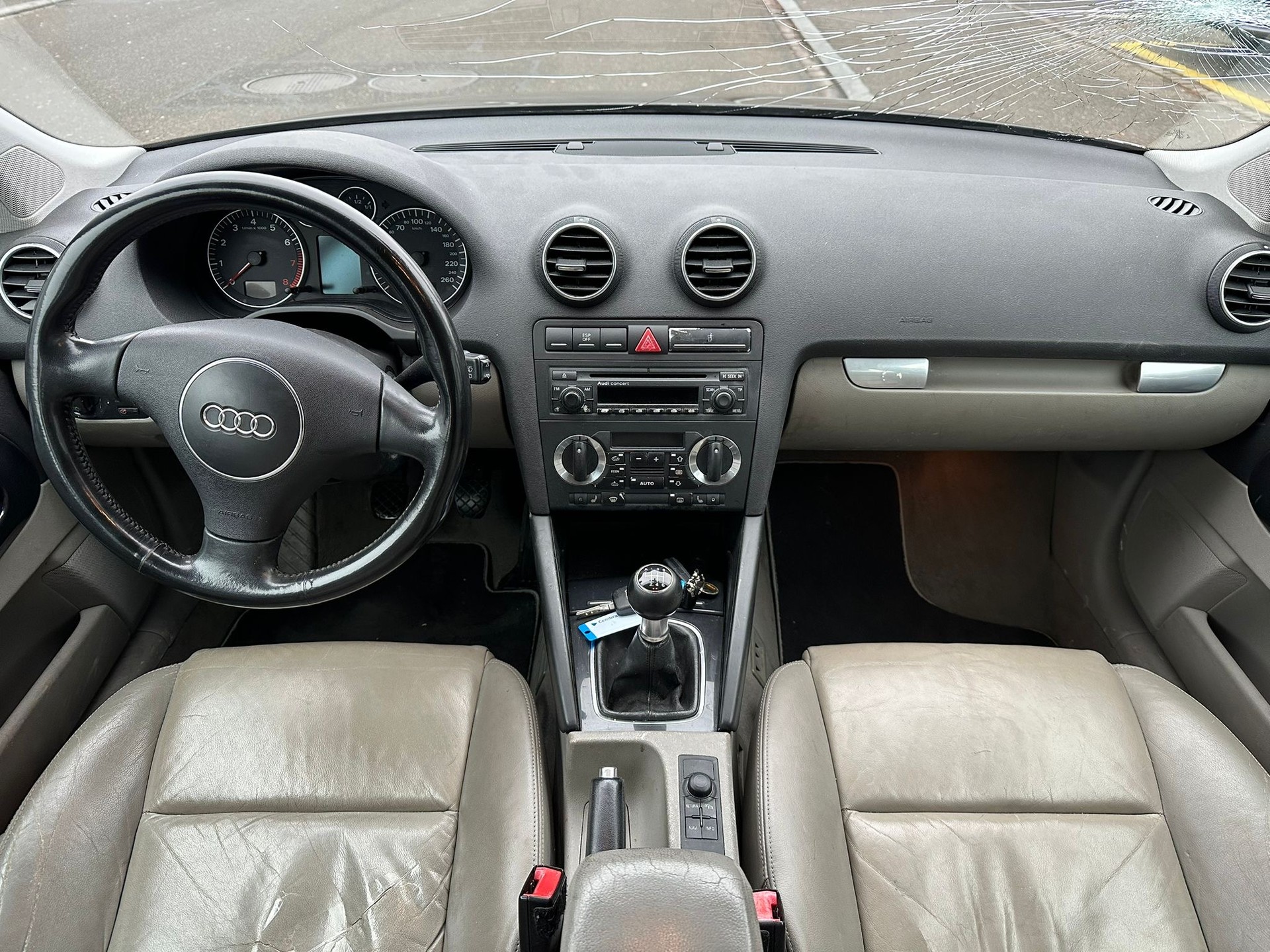 AUDI A3 2.0 FSI Ambition-image-9