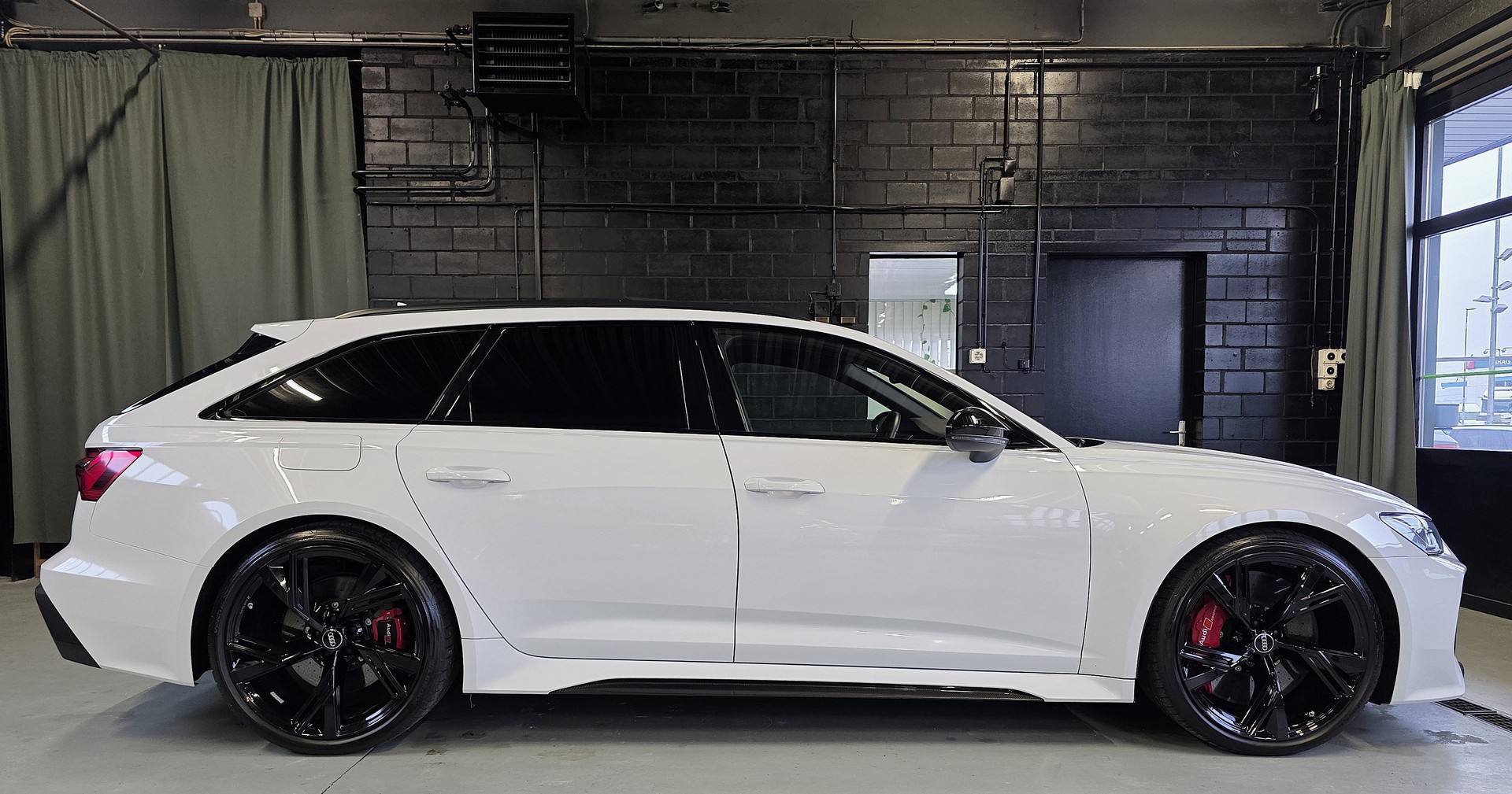 AUDI RS6 Avant 4.0 TFSI V8 quattro *RS-DYNAMIK PLUS*-image-1