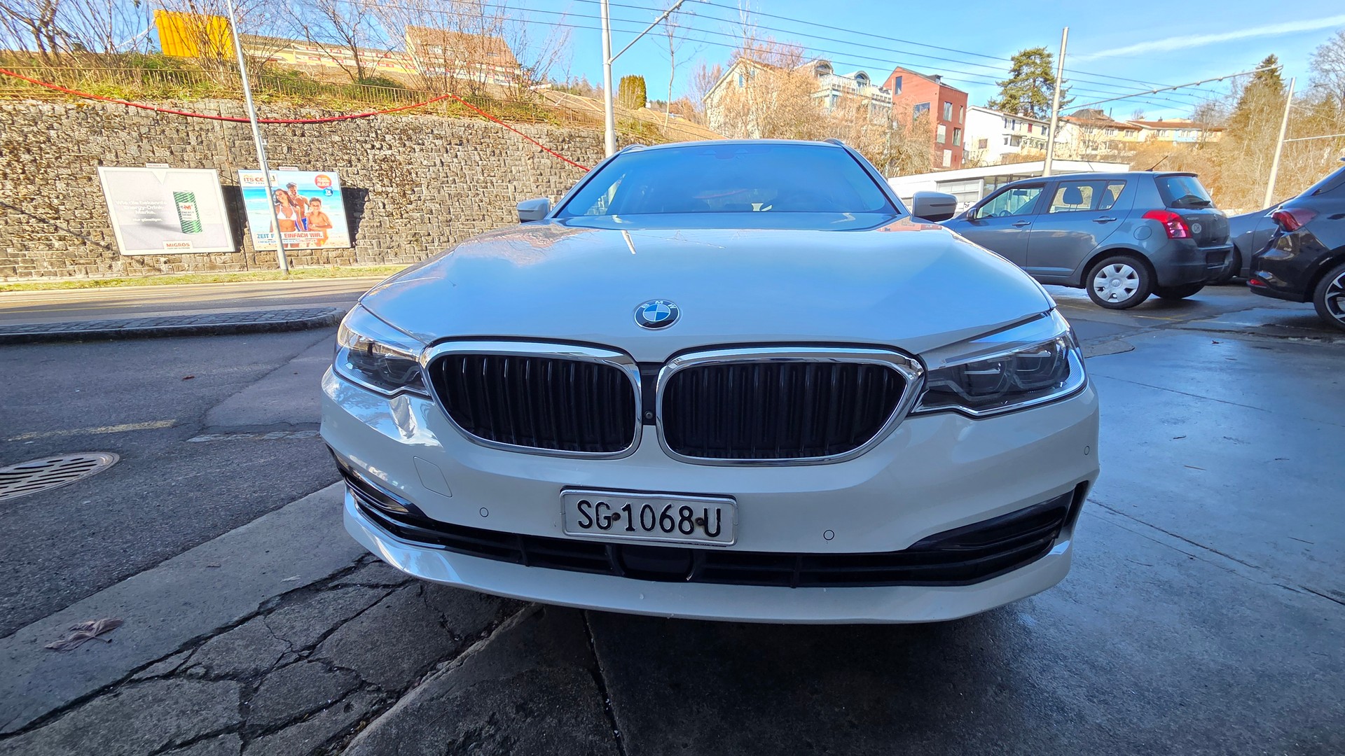 BMW 520d xDrive Touring Sport Line Steptronic-image-0