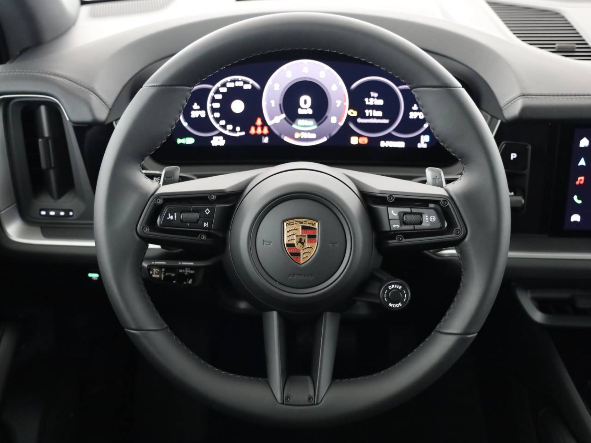 PORSCHE Cayenne E-Hybrid-image-3