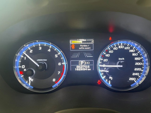 SUBARU Levorg 1.6DIT Luxury AWD Lineartronic-image-4