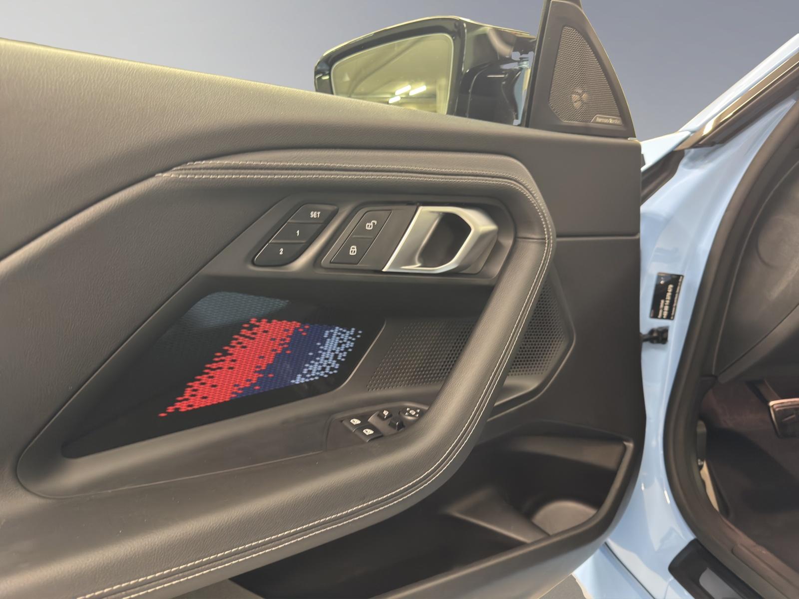 BMW M240i xDrive Coupé-image-12
