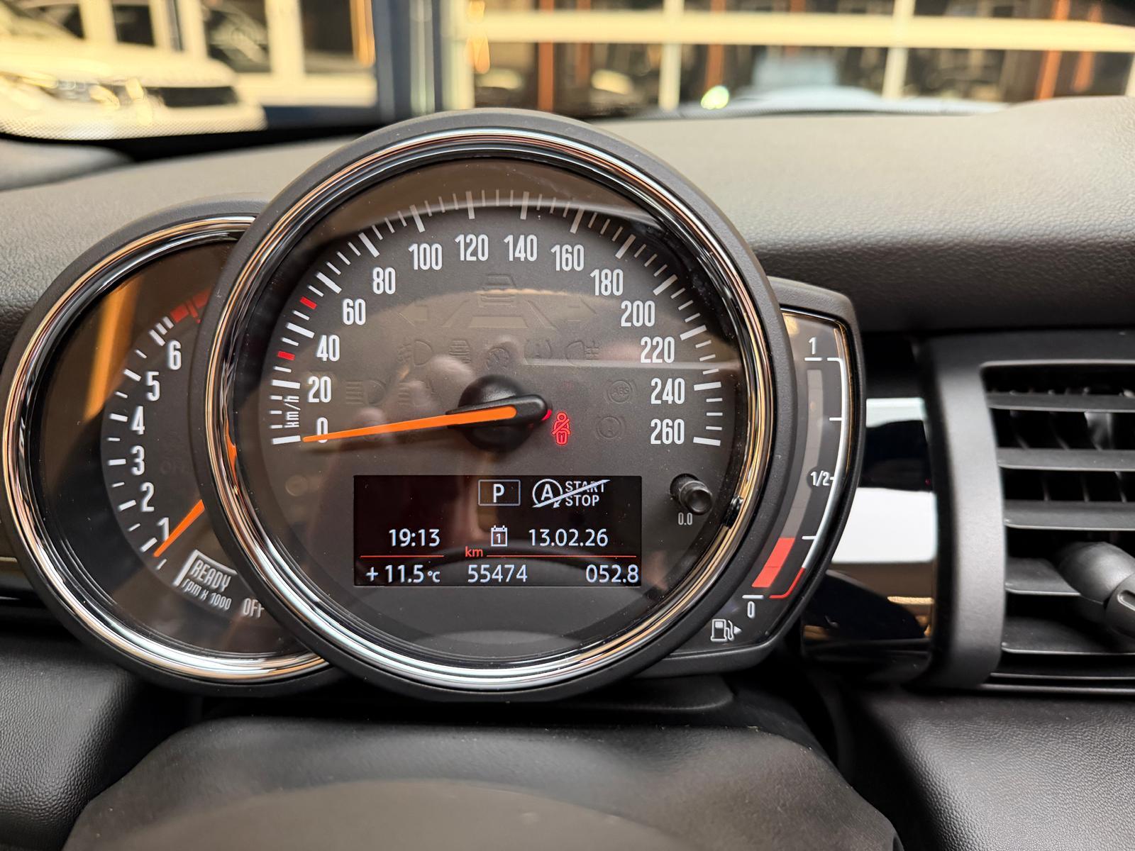 MINI Cabrio F57 2.0i Cooper S-image-23