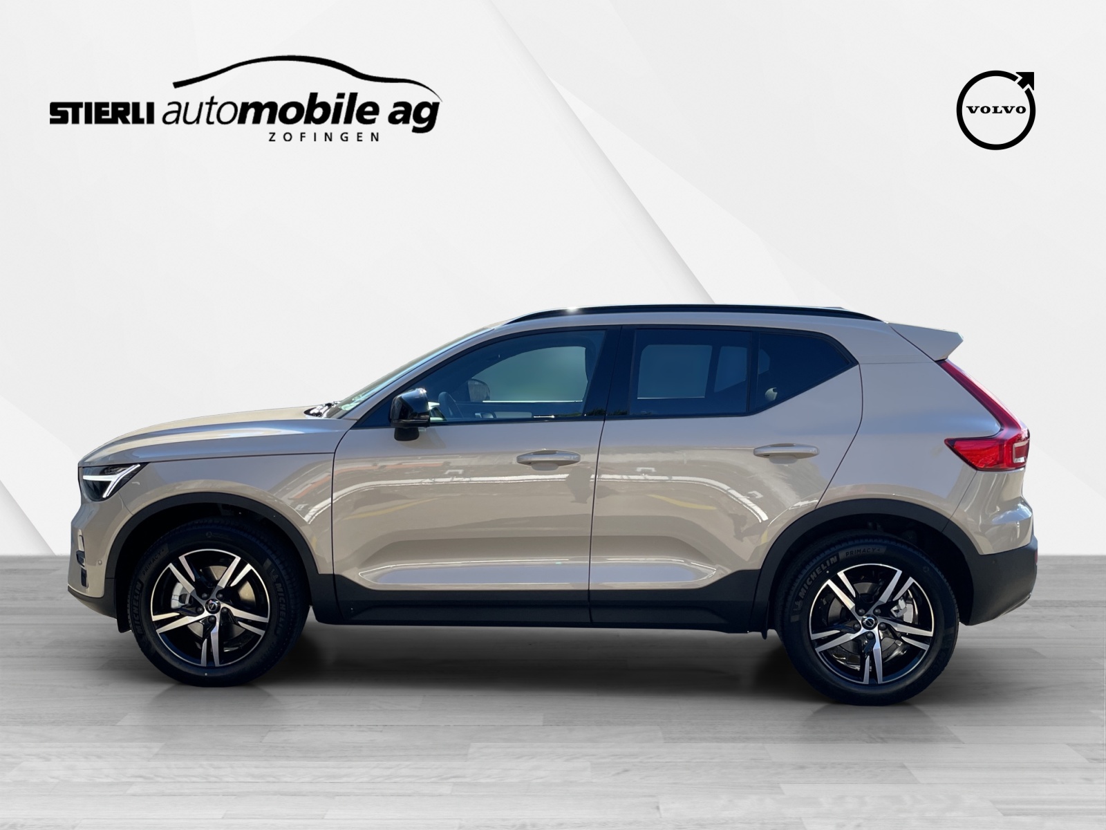 VOLVO XC40 2.0 B4 MH Plus Dark-image-7