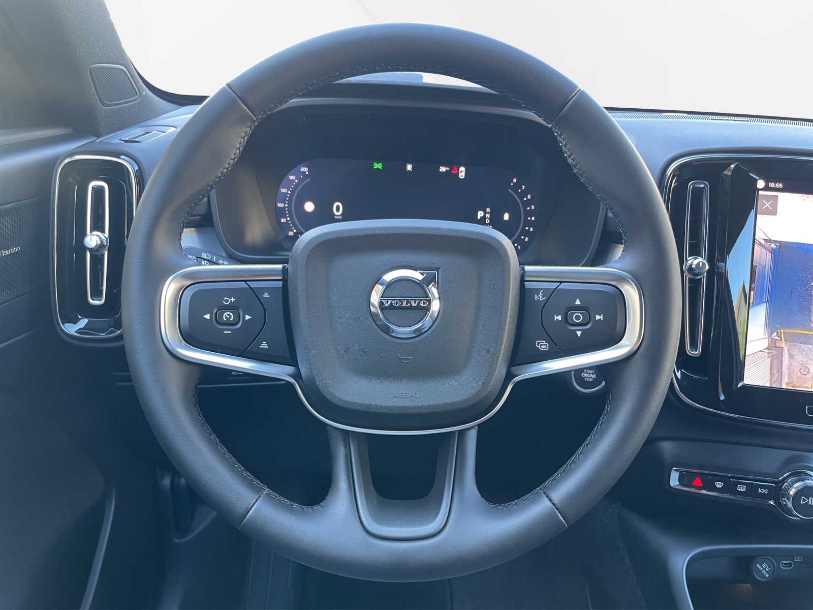 VOLVO XC40 2.0 B4 MH Plus Dark-image-11