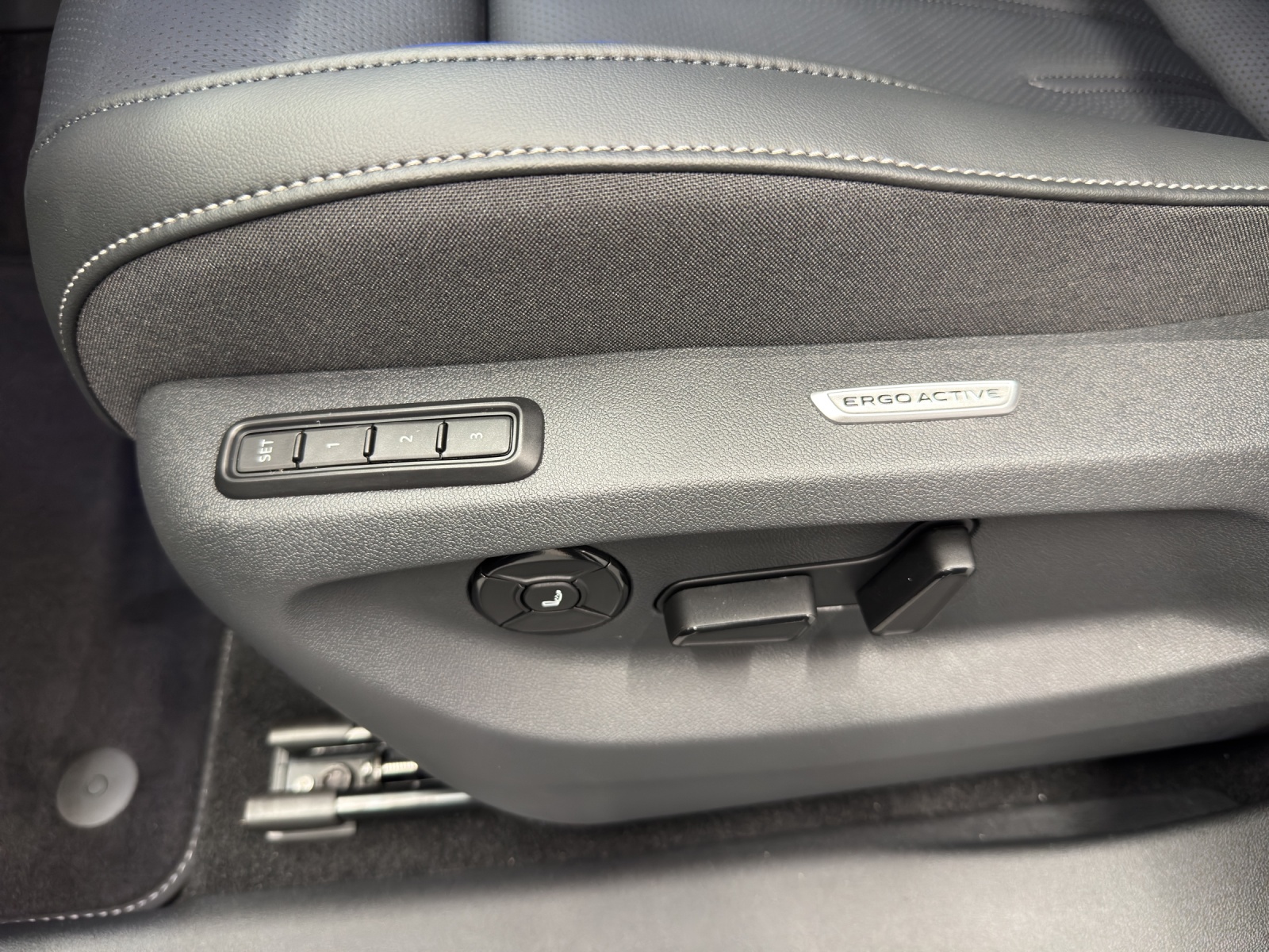 VW Tiguan 2.0 TSI R-Line DSG 4motion-image-15