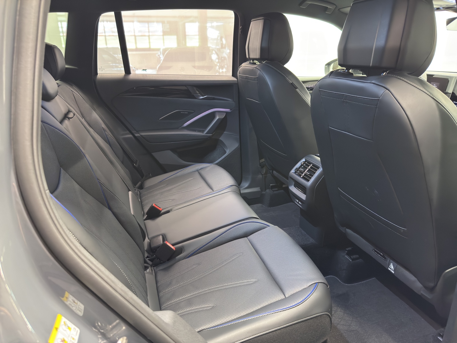 VW Tiguan 2.0 TSI R-Line DSG 4motion-image-9