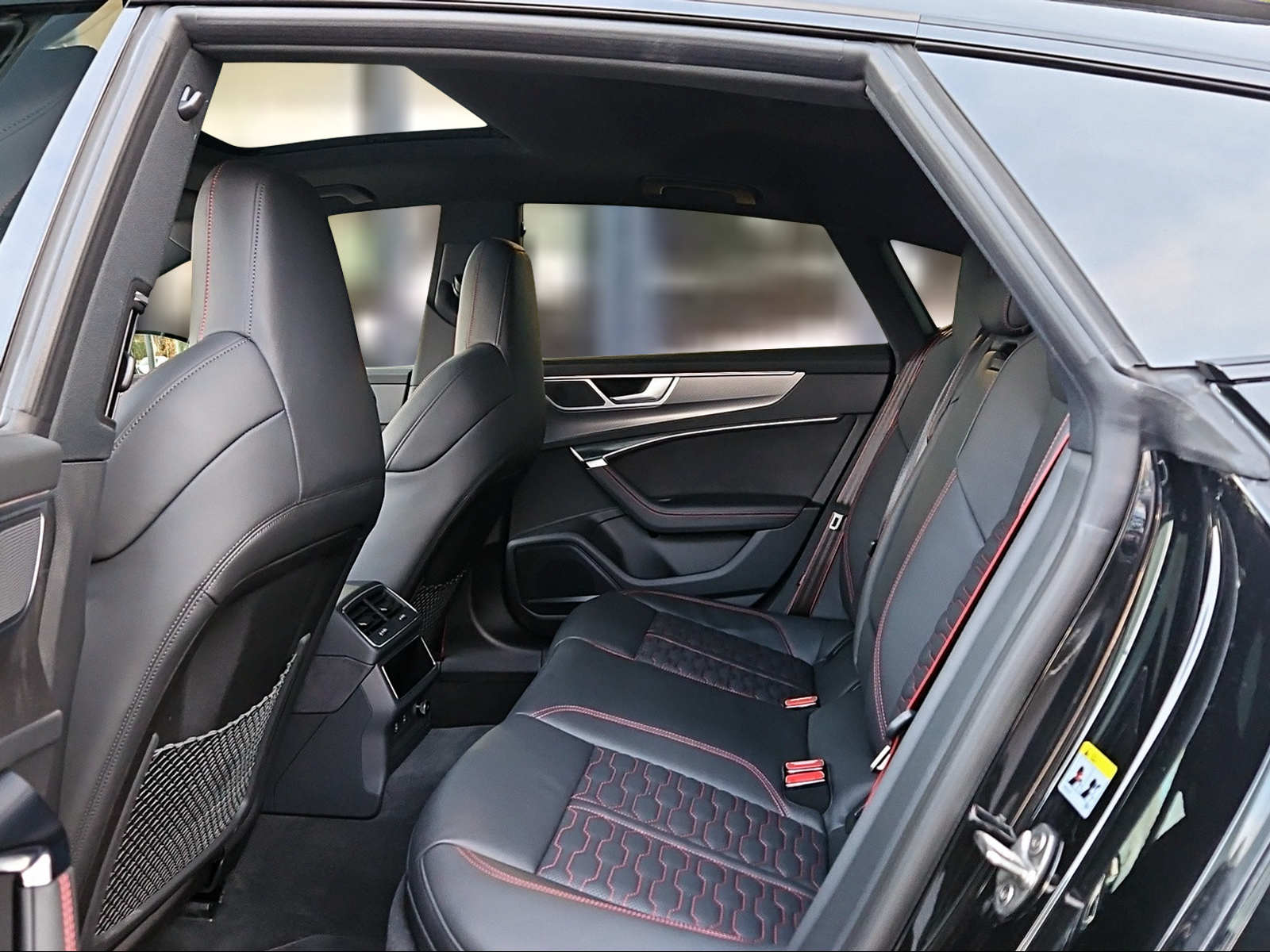 AUDI RS7 Sportback MHEV Performance Mythosschwarz Metallic-image-9