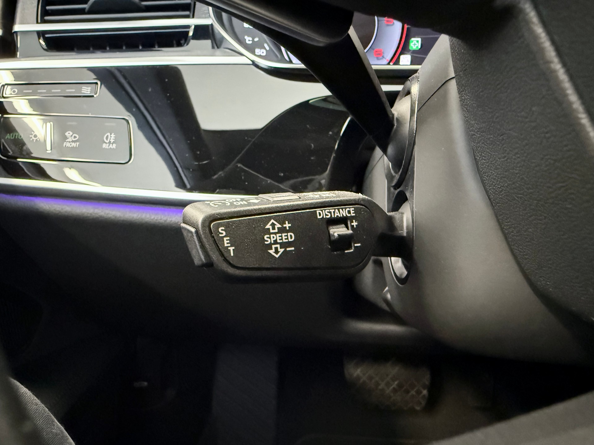 AUDI A8 50 TDI quattro tiptronic-image-26
