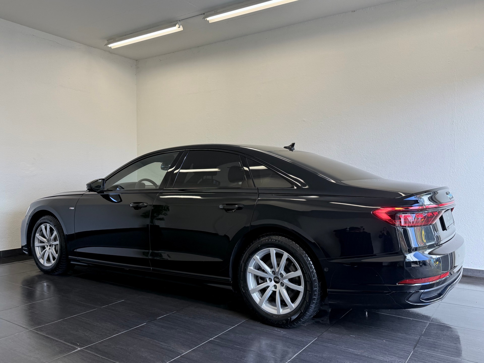 AUDI A8 50 TDI quattro tiptronic-image-6
