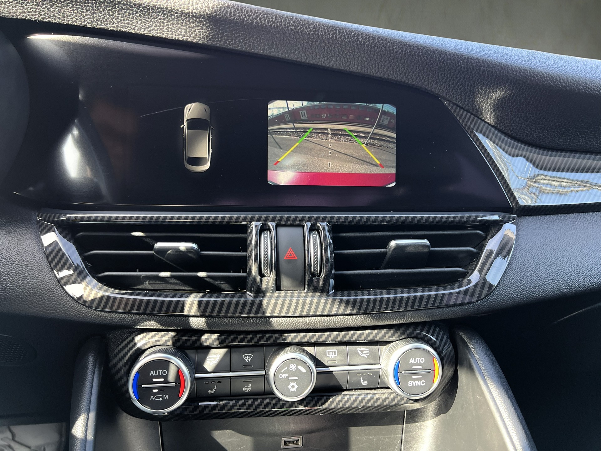 ALFA ROMEO Giulia 2.2 JTDM Veloce Q4 Automatic-image-19