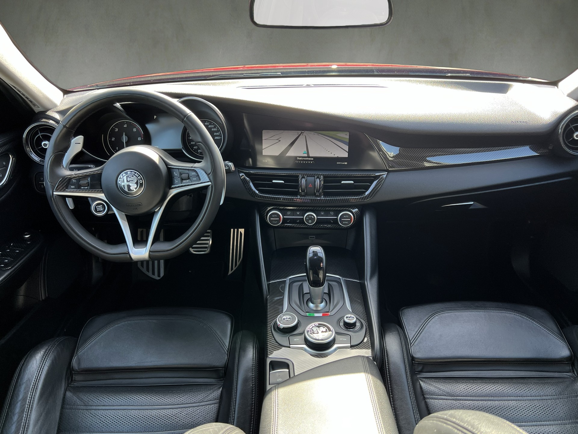 ALFA ROMEO Giulia 2.2 JTDM Veloce Q4 Automatic-image-26