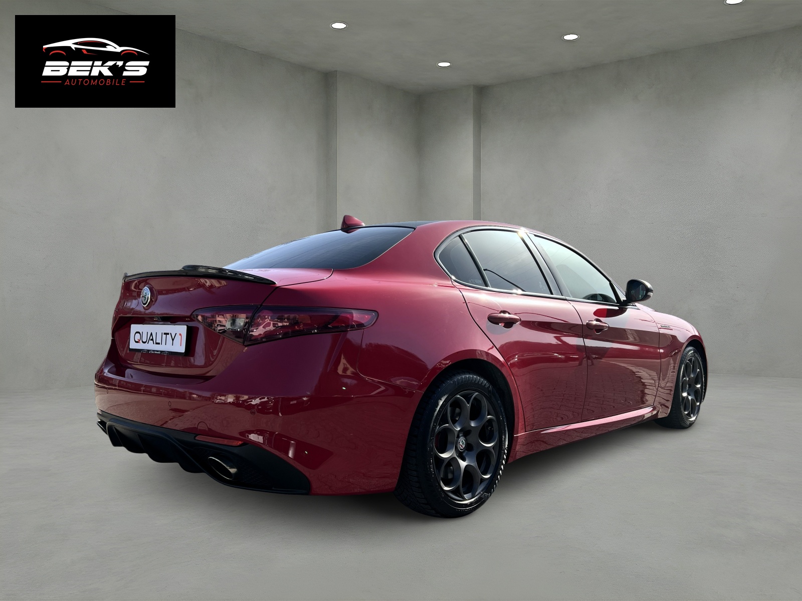ALFA ROMEO Giulia 2.2 JTDM Veloce Q4 Automatic-image-4