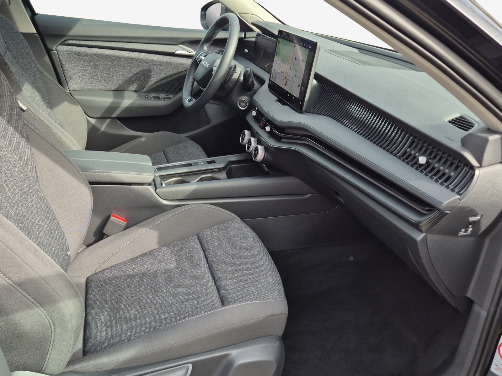 SKODA Superb Combi 1.5 TSI PHEV Selection DSG-image-13
