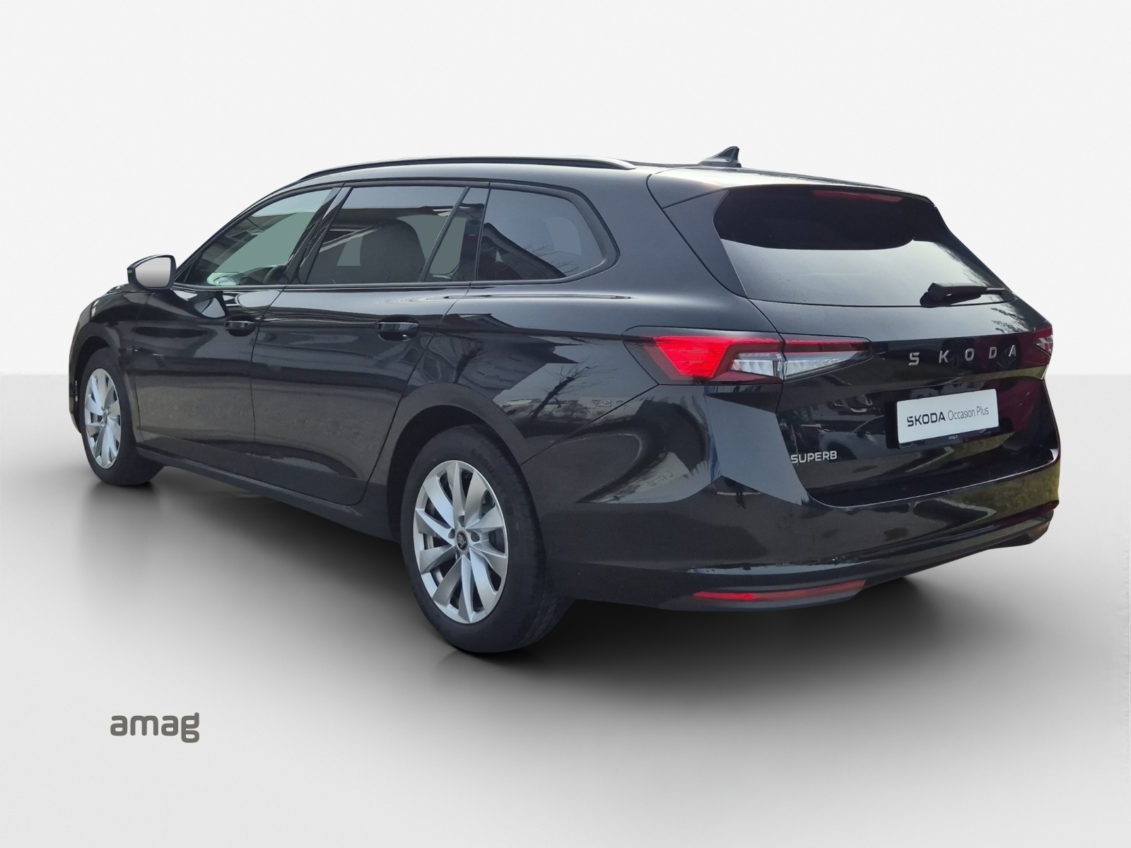 SKODA Superb Combi 1.5 TSI PHEV Selection DSG-image-2