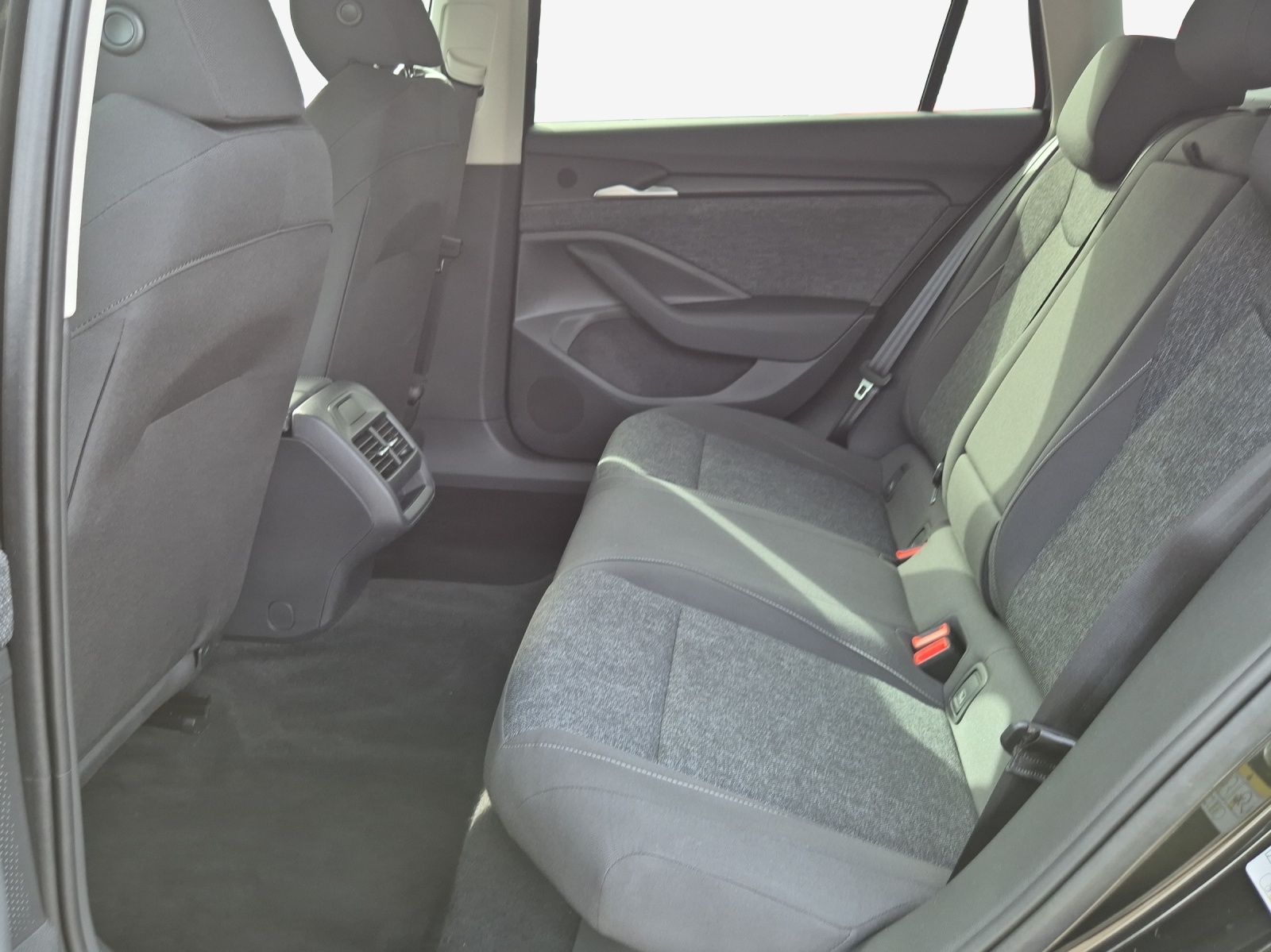 SKODA Superb Combi 1.5 TSI PHEV Selection DSG-image-11