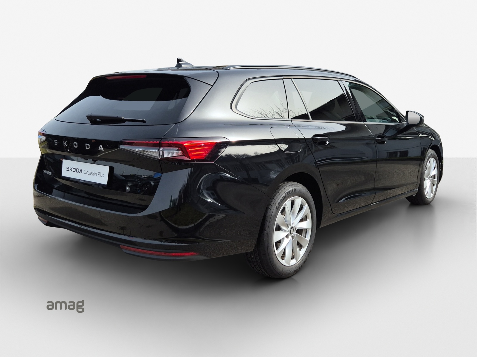 SKODA Superb Combi 1.5 TSI PHEV Selection DSG-image-4