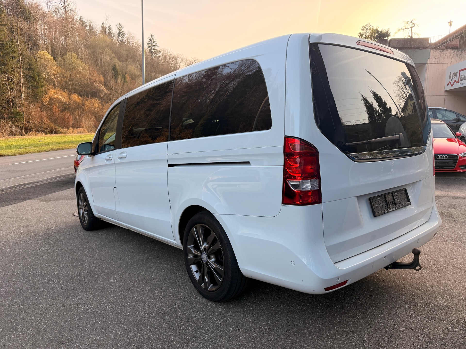 MERCEDES-BENZ V 250 d lang 4Matic 7G-Tronic-image-4